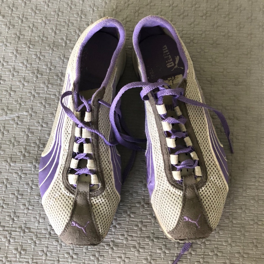 Puma athletic shoes - in great condition
